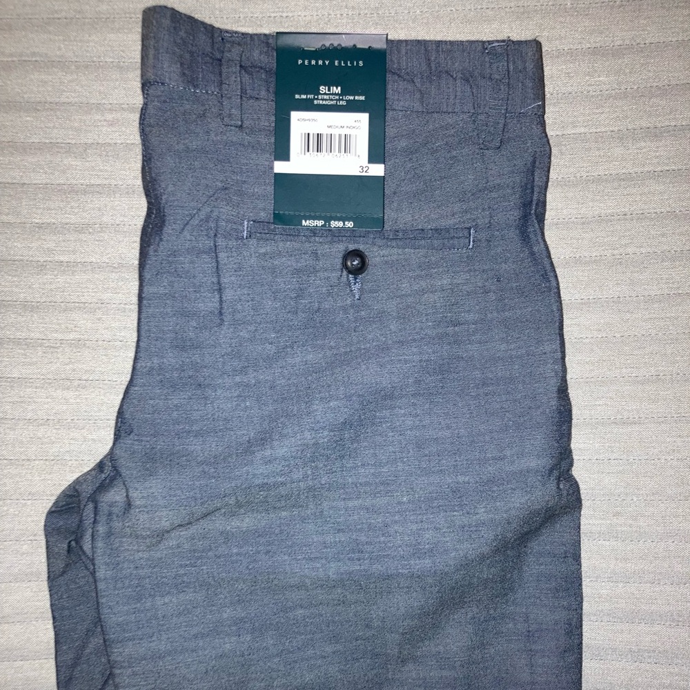 Perry Ellis Chambray and White Floral Men’s shorts